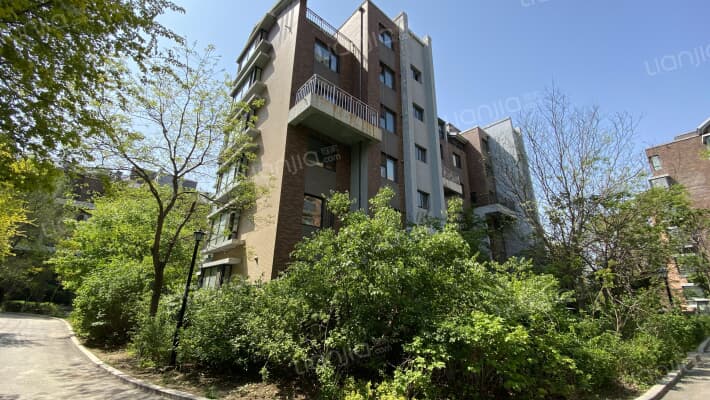 博荣水立方外景图