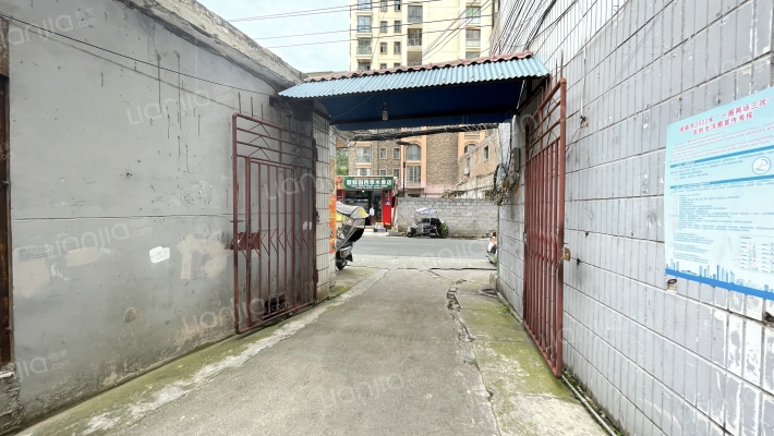 土产公司宿舍外景图