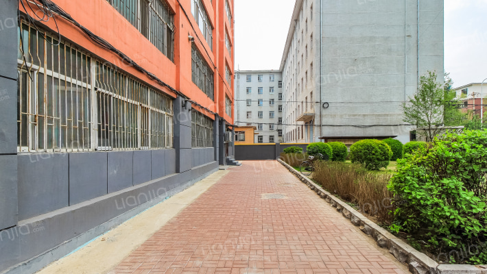 吉林大学朝阳校区住宅区外景图