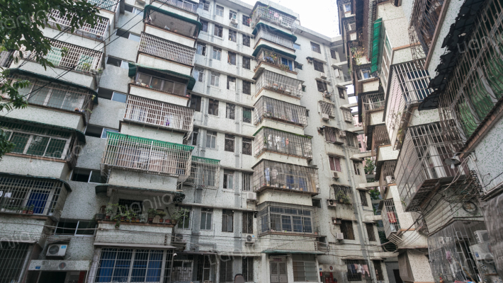 东圃中学宿舍外景图