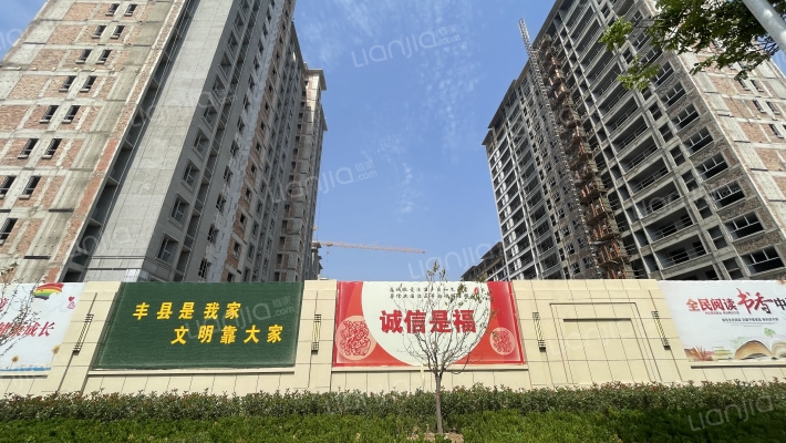 济高致远翡翠园外景图