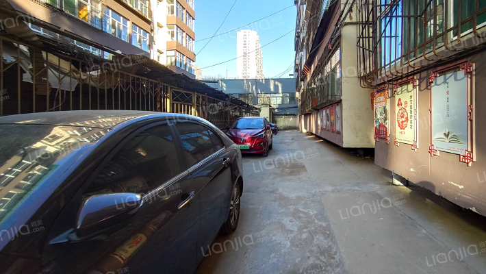 执法局宿舍外景图