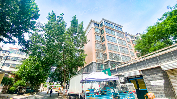 腾骐冠宸花园外景图