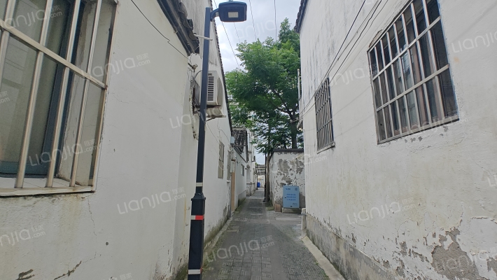 后芳弄散盘外景图