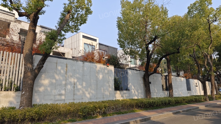 九龙仓玺园B区外景图