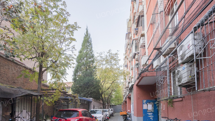 小黄庄路四条外景图