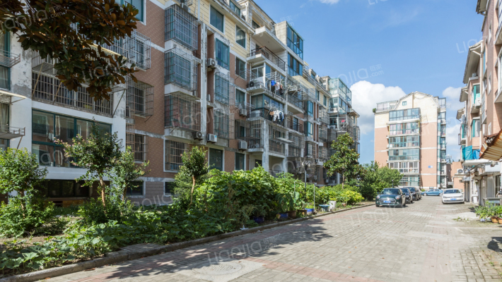 青青家园外景图