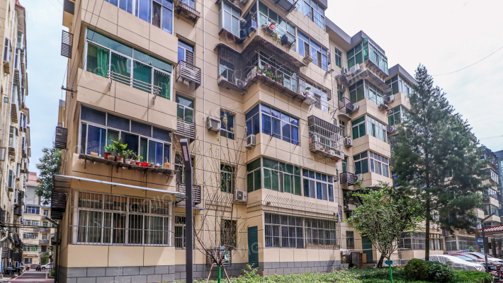 冰窖巷13号外景图