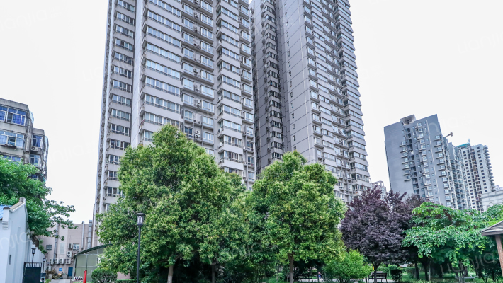 梅苑温泉小区东院外景图