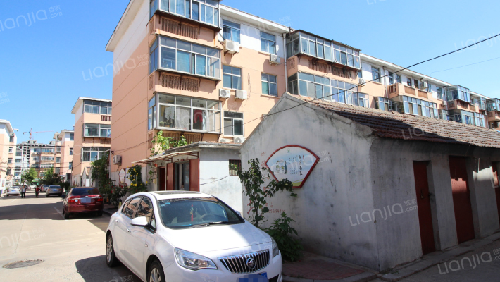 卧龙社区外景图