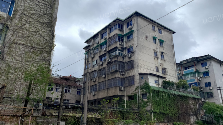 轮胎厂宿舍外景图