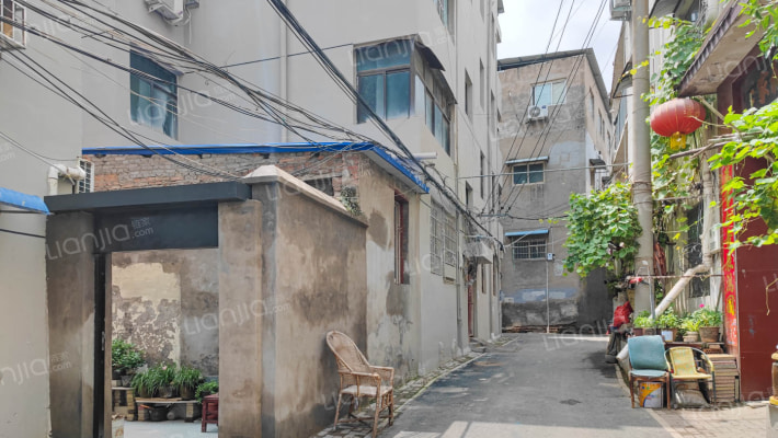 土地事务所家属楼外景图