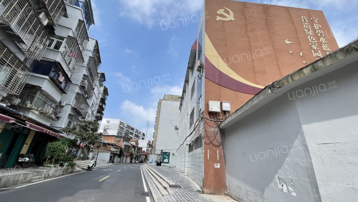 襄城国土局家属院外景图