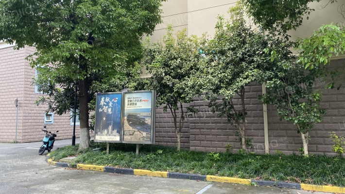 虹莘家园外景图