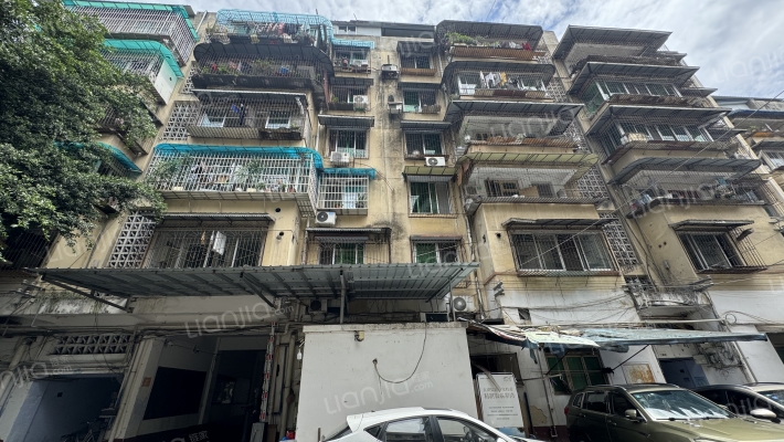 西城公寓外景图