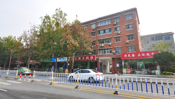 药厂小区外景图