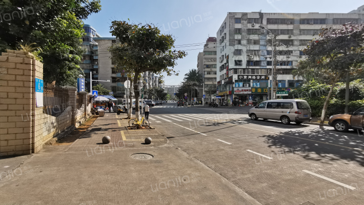 华成大厦外景图