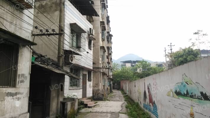 华岩新村外景图