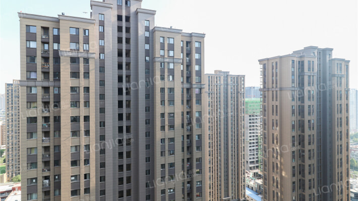 保利拉菲公馆南区外景图