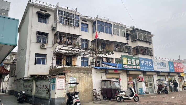 卫生学校家属院外景图