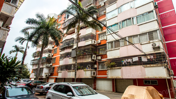 边检宿舍外景图