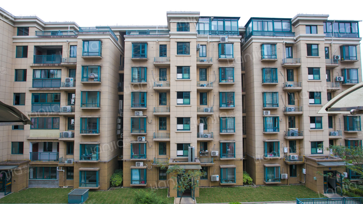 春江花苑外景图