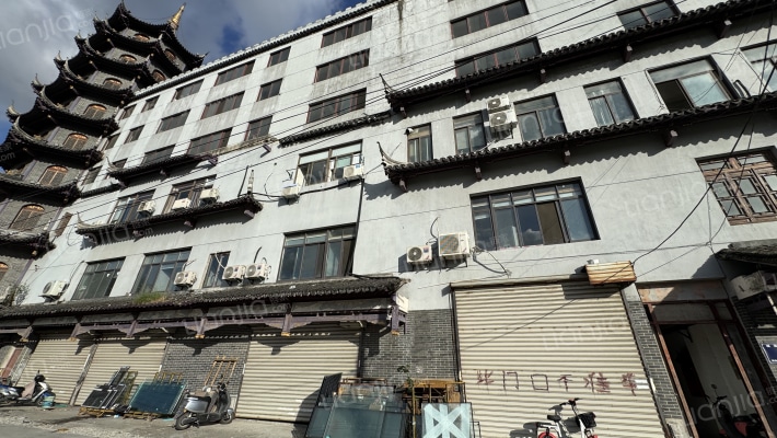 城西南路外景图