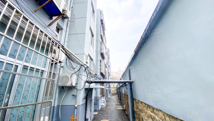 建疗宿舍外景图