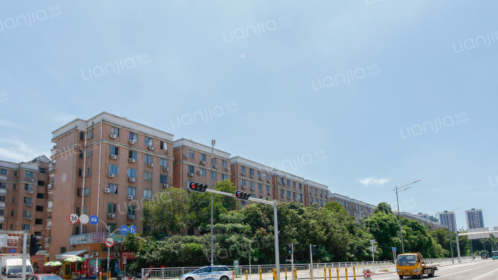 龙辉花园外景图