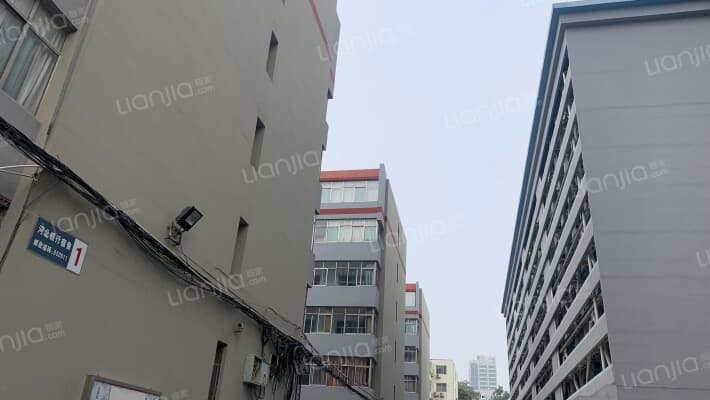 市商业银行外景图