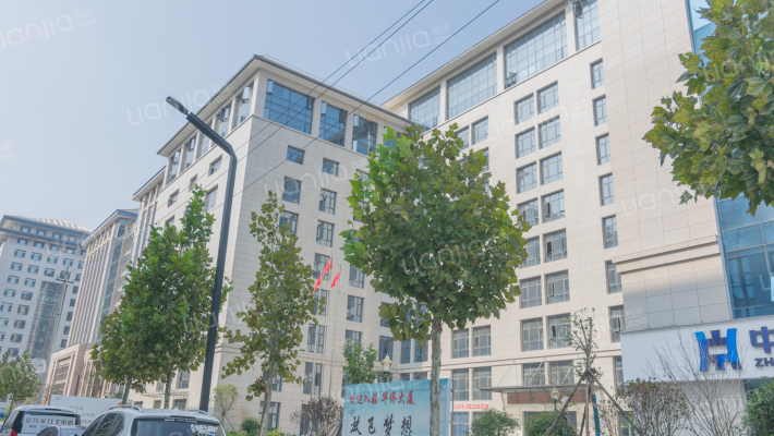 华侨大厦外景图