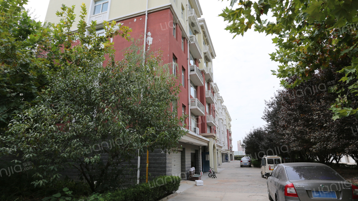 华都凤凰山庄外景图