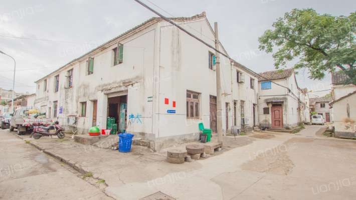 黄龙一小区外景图