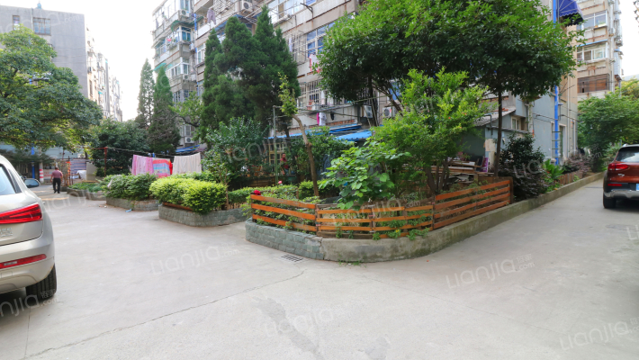 凤凰三村外景图