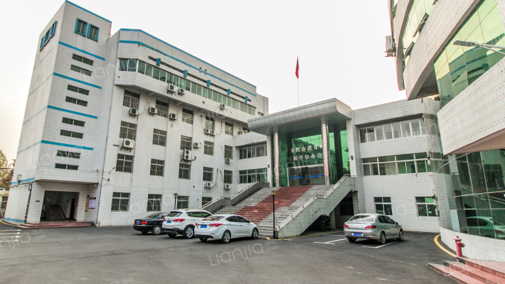 襄阳市教育局直属单位家属院外景图