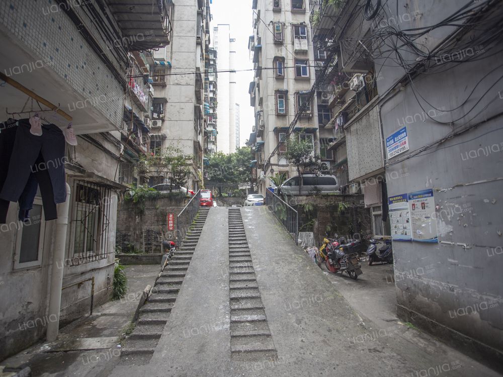 2.小区介绍中与距离相关的数据均来源于百度地图.