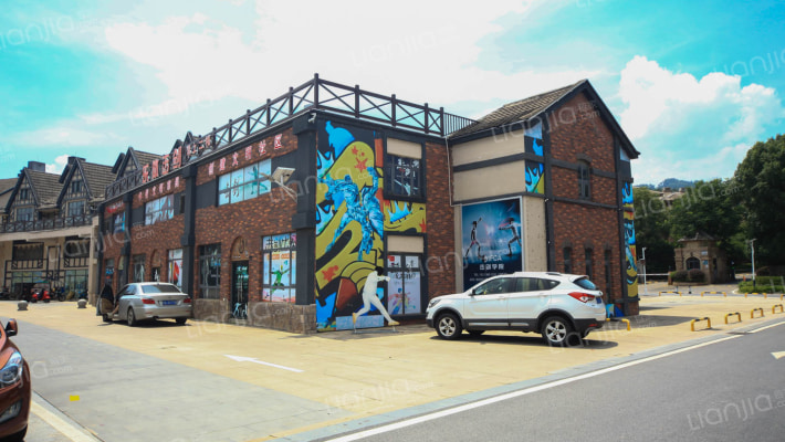 保利半山夏蒙尼外景图