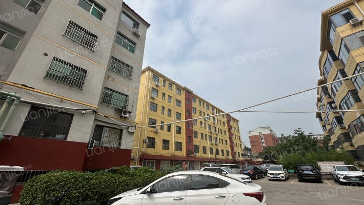 信东小区外景图