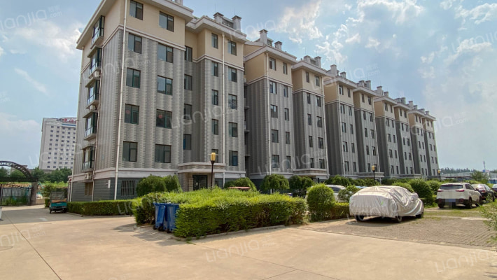 银河花园B区外景图