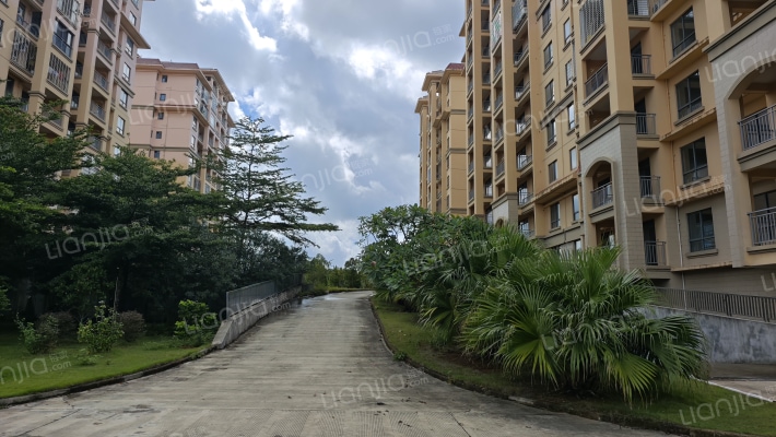 裕泰小区外景图