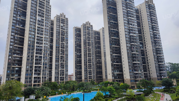 中泰峰境外景图