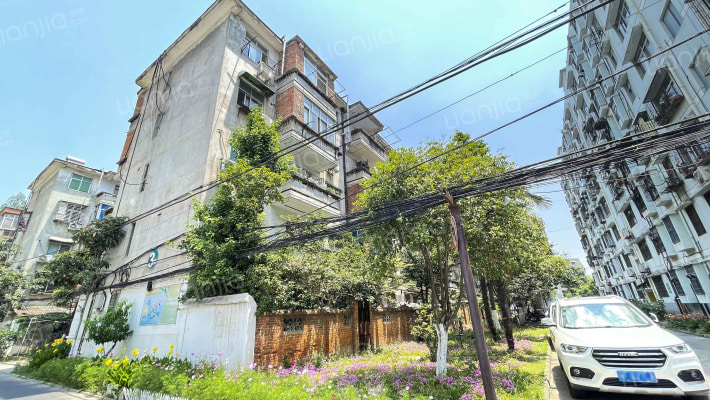 襄樊学院校区外景图