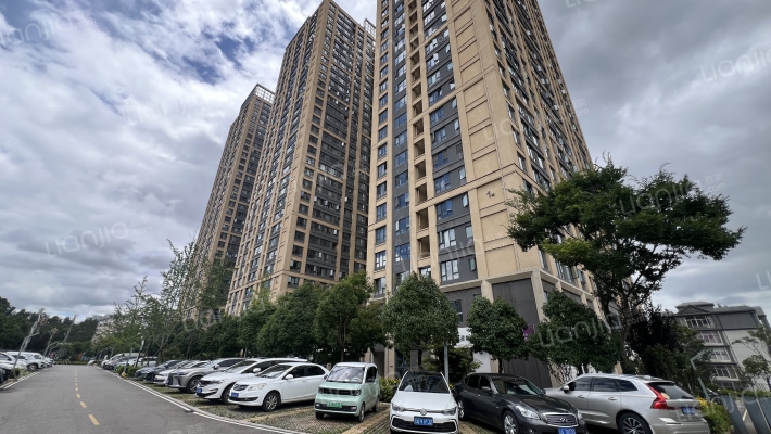 中梁博翠外景图