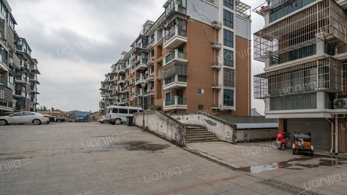 新纪元公寓外景图