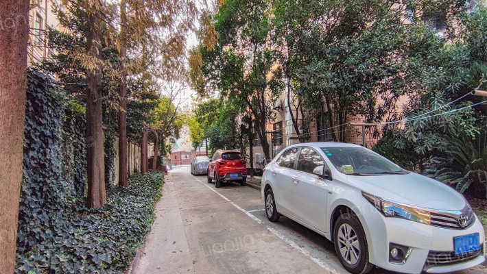 荣成大厦外景图