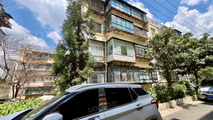 云南第三机床厂宿舍外景图