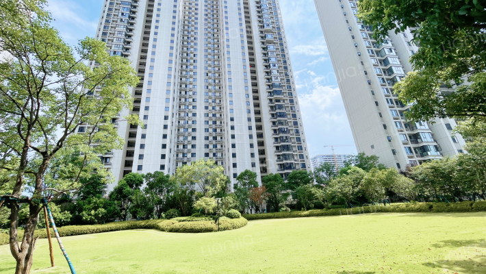 保利中环广场外景图