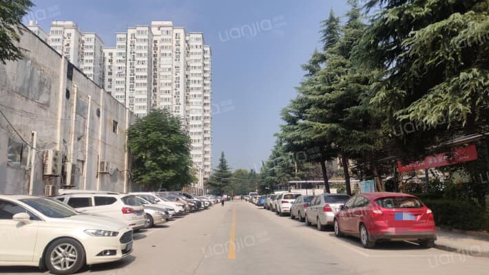 冶金厂家属院外景图