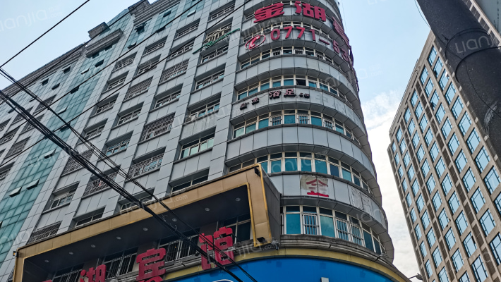 湖滨广场外景图