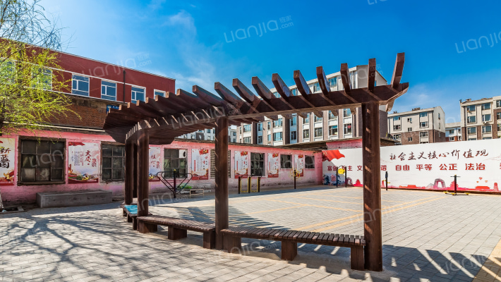 丽景秀苑小区外景图